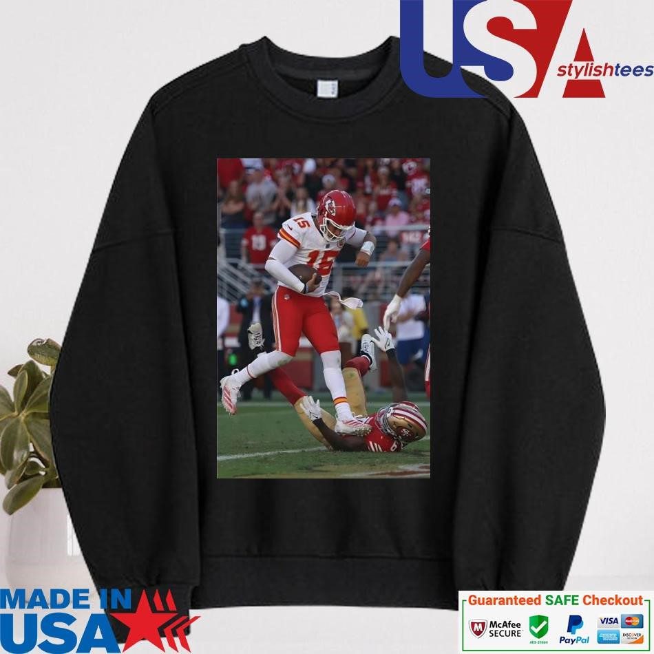 official-patrick-mahomes-malik-mustapha-sweater Official Patrick Mahomes Malik Mustapha sweater