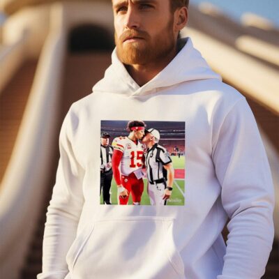 Patrick Mahomes Kissing The Refs hoodie