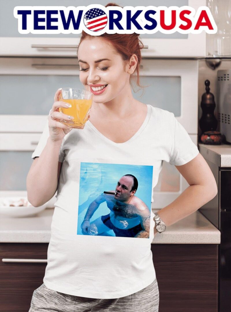 Olivia Cooke Tony Soprano Pool Smoking Cigar new women-t-shirt