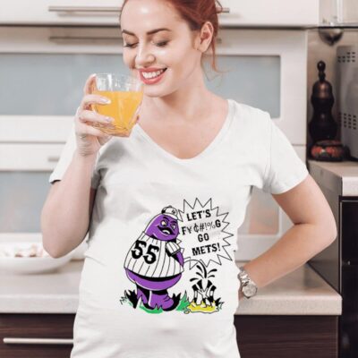 Funny Grimace New York Mets pissing on New York Yankees let’s go Mets women-t-shirt