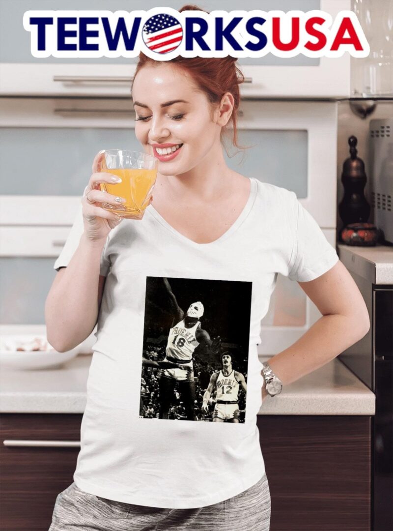 Phoenix Suns Curtis Perry 18 wearing a hockey mask and Pat Riley trailing photo women-t-shirt