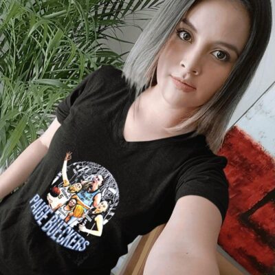 Paige Bueckers UConn Huskies iconic moments graphic women-t-shirt
