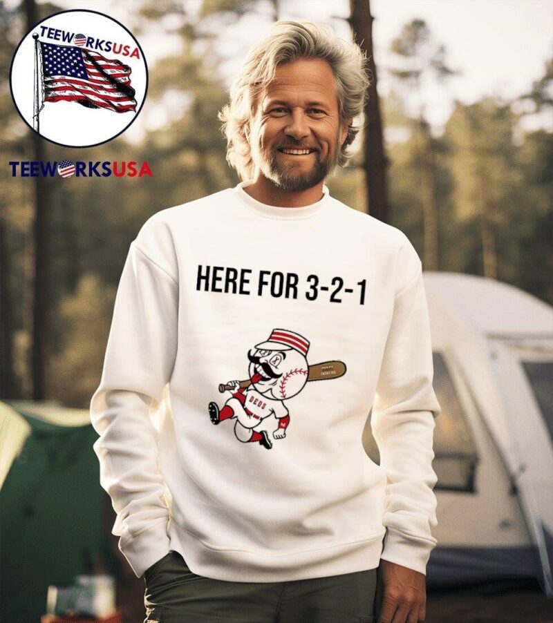 Cincinnati Reds Mr. baseball here for 3-2-1 sweater