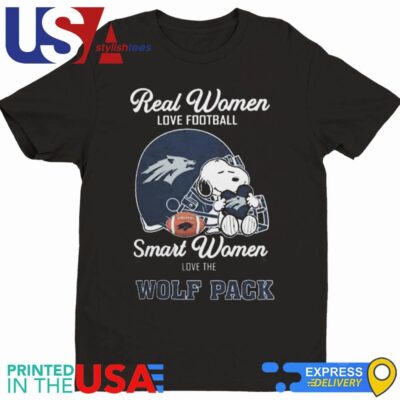 Real Women Love Football Smart Women Love The Nevada Wolf Pack Helmet X Snoopy Shirt