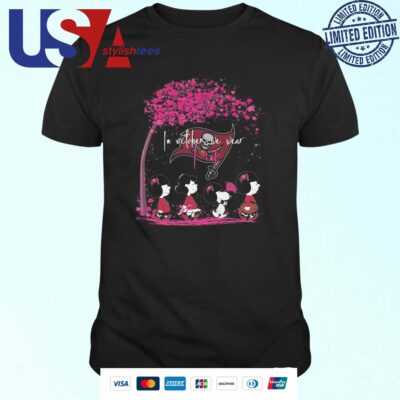 Peanuts Characters Tampa Bay Buccaneers In October We Wear Pink 2024 T-shirt
